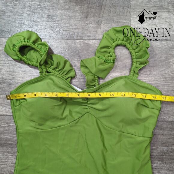 CharmLeaks Ruffle Shoulder One Piece Swimsuit Size M - Picture 2 of 4